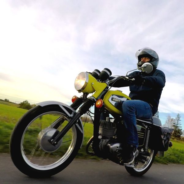 Moto MZ 125 TS à louer chez Locarusticmoto