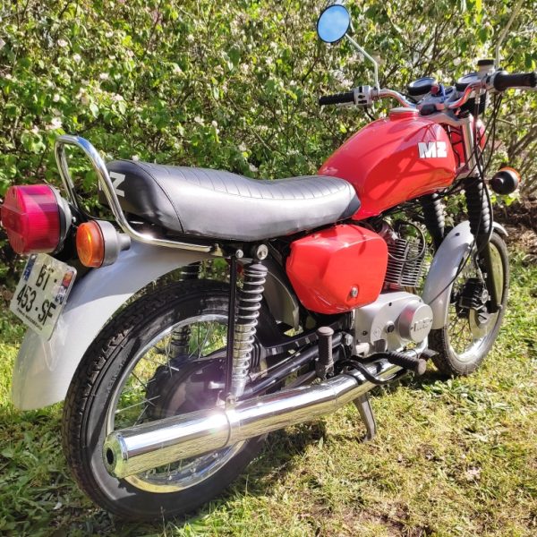 Moto MZ 125 ETZ à louer chez Locarusticmoto