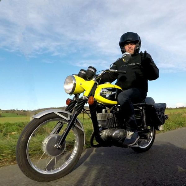 Moto MZ 125 TS à louer chez Locarusticmoto