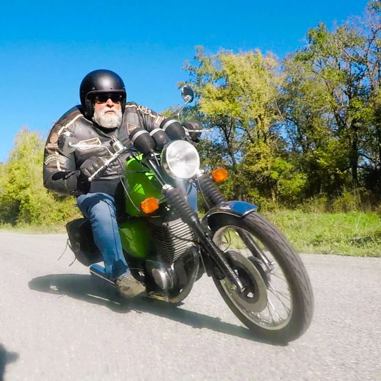 Moto MZ 251 ETZ à louer chez Locarusticmoto