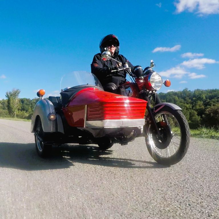 Sidecar MZ 250 TS à louer chez Locarusticmoto