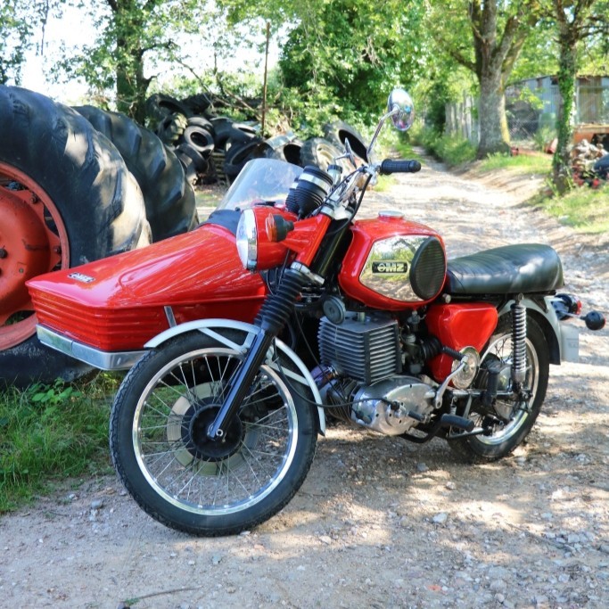 Sidecar MZ 250 TS à louer chez Locarusticmoto