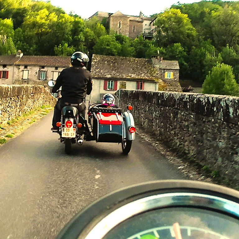 Sidecar MZ 250 TS à louer chez Locarusticmoto