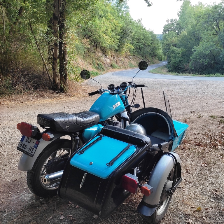 Sidecar MZ 250 TS à louer chez Locarusticmoto
