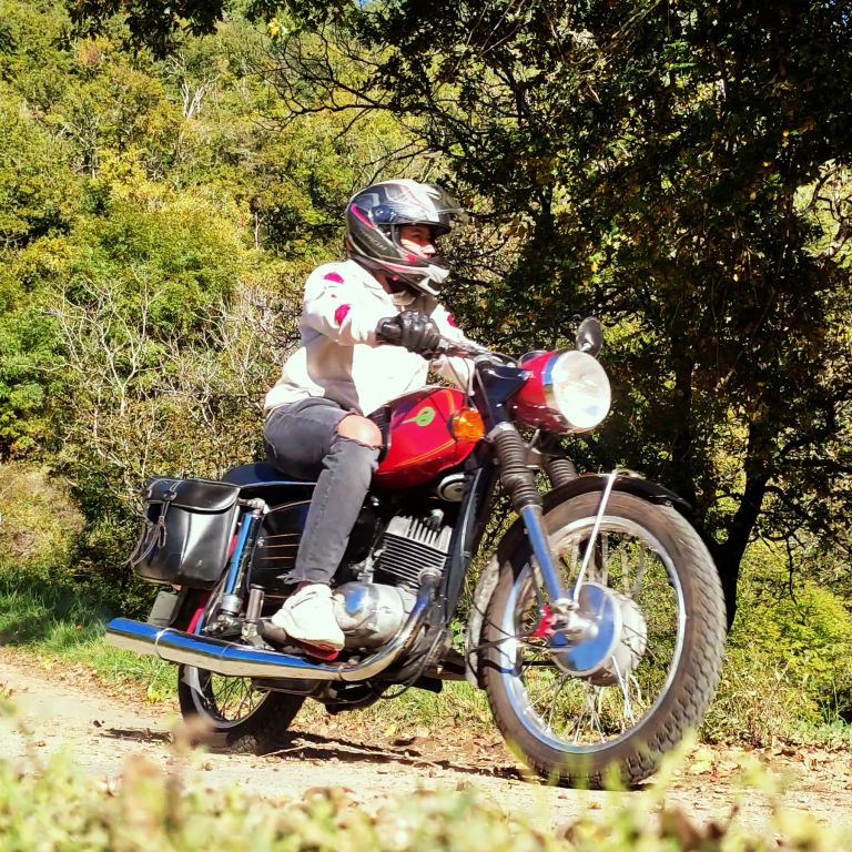Moto MZ 125 ETS à louer chez Locarusticmoto