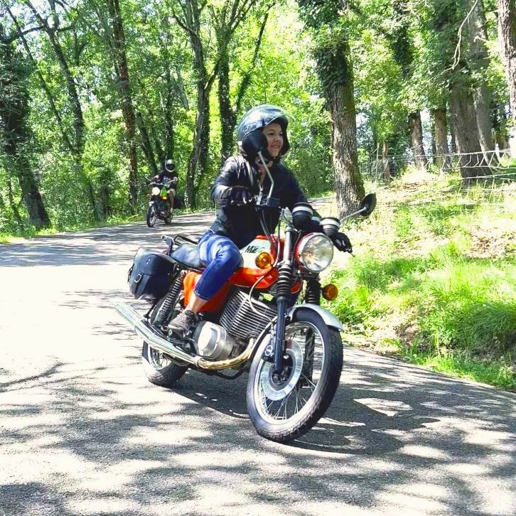 Moto MZ 250 ETZ à louer chez Locarusticmoto