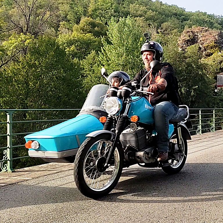 Sidecar MZ 250 TS à louer chez Locarusticmoto