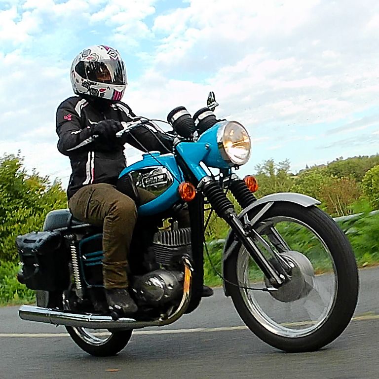 Moto MZ 125 TS à louer chez Locarusticmoto