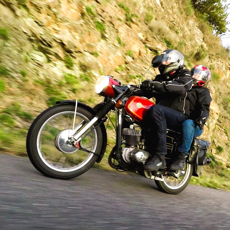 Moto MZ 125 ETS à louer chez Locarusticmoto