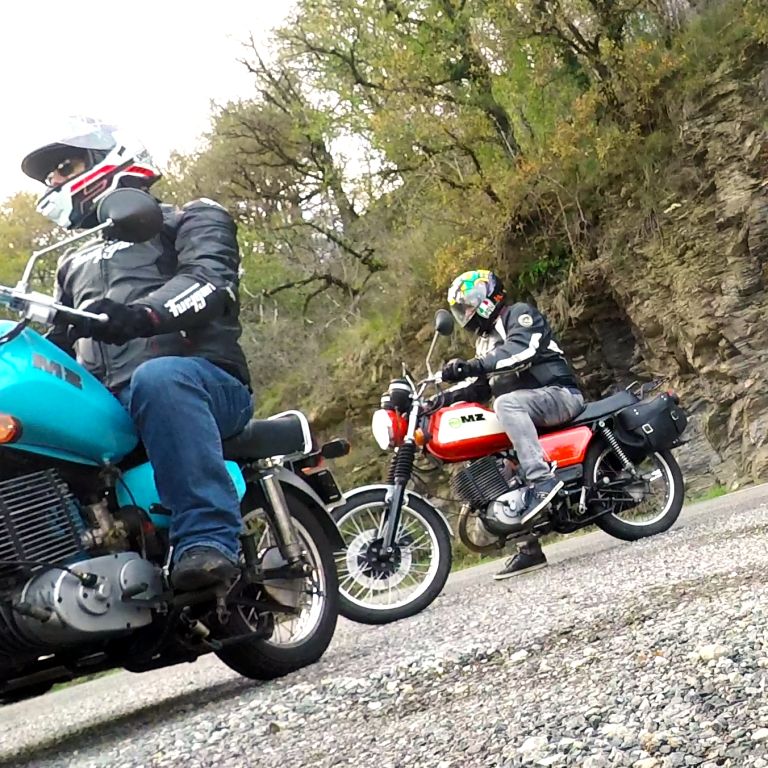 Moto MZ 250 ETZ à louer chez Locarusticmoto